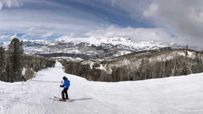 Telluride ski patrollers end their strike